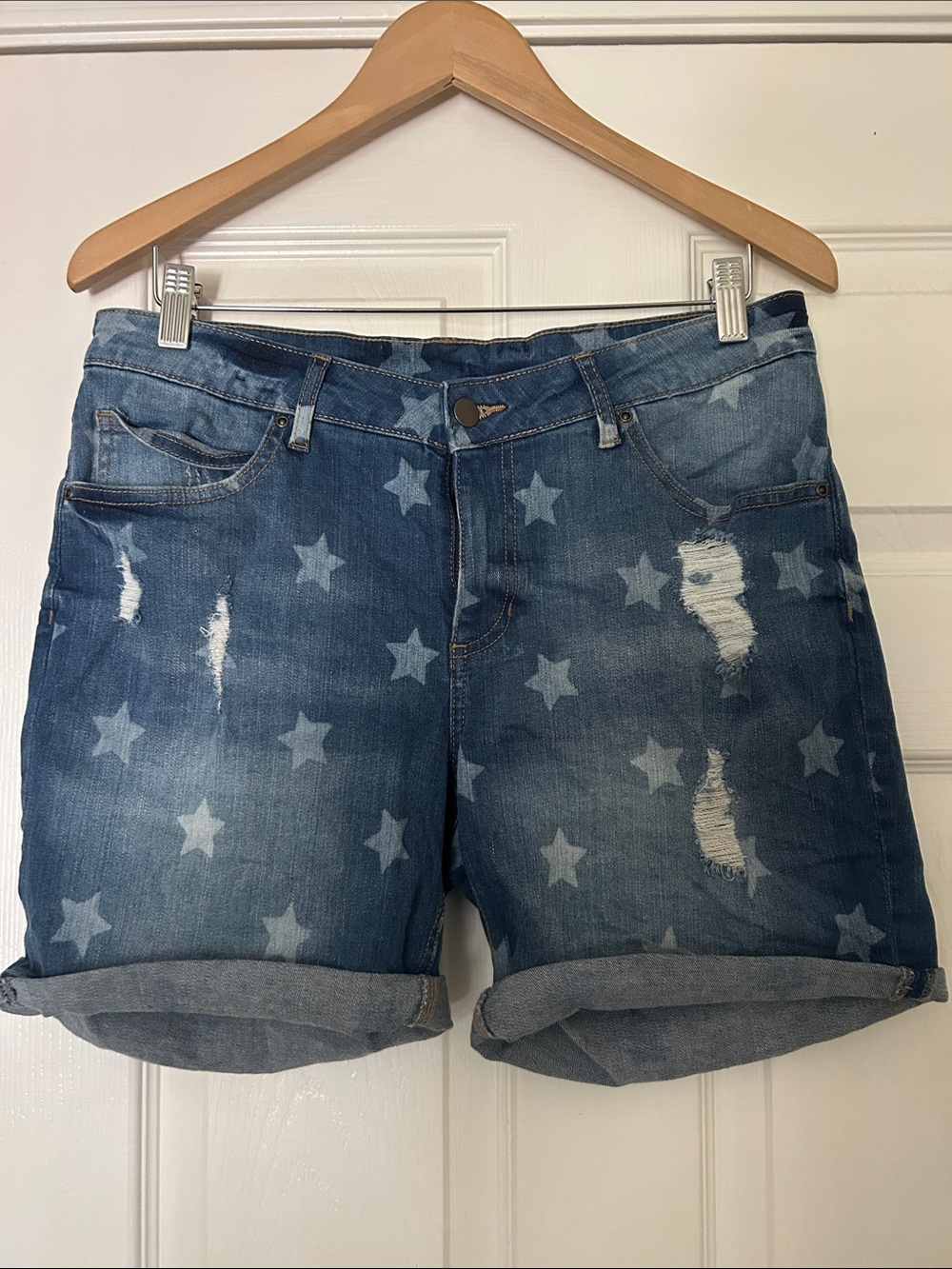 Women’s Star-Print Distressed Denim Shorts - Blue